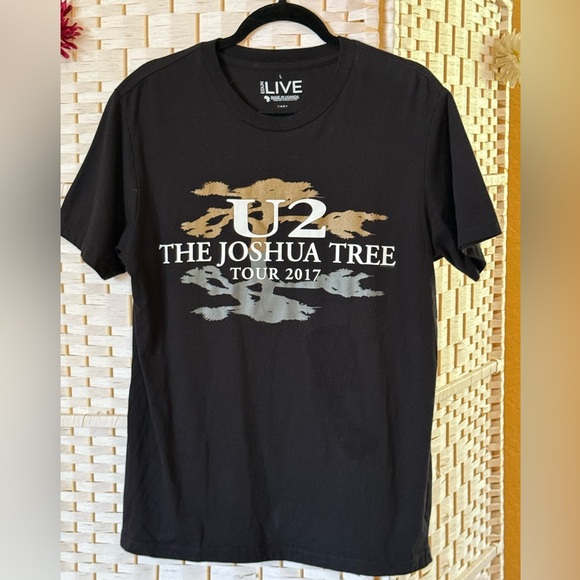 New EDUN U2 “The Joshua Tree” 2017 Tour Black Graphic Tee Size L - Picture 1 of 5